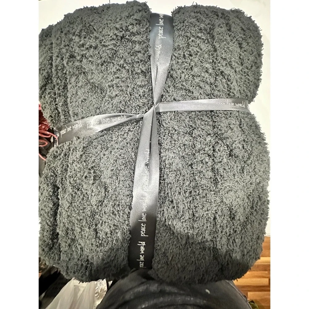 Peace Love World Home Gray Plush Pom Pom Throw Blanket I Love My Family 60x70